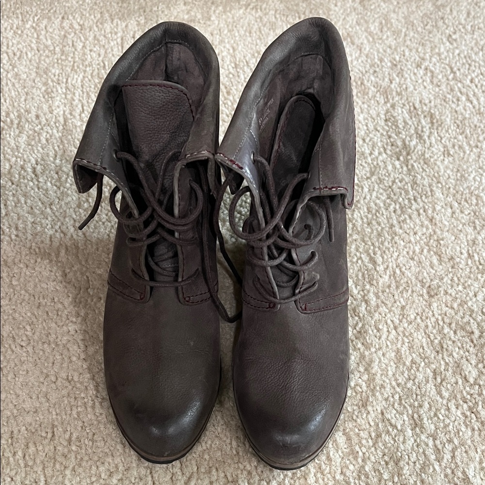Tesori Dark Brown Lace-Up Boots